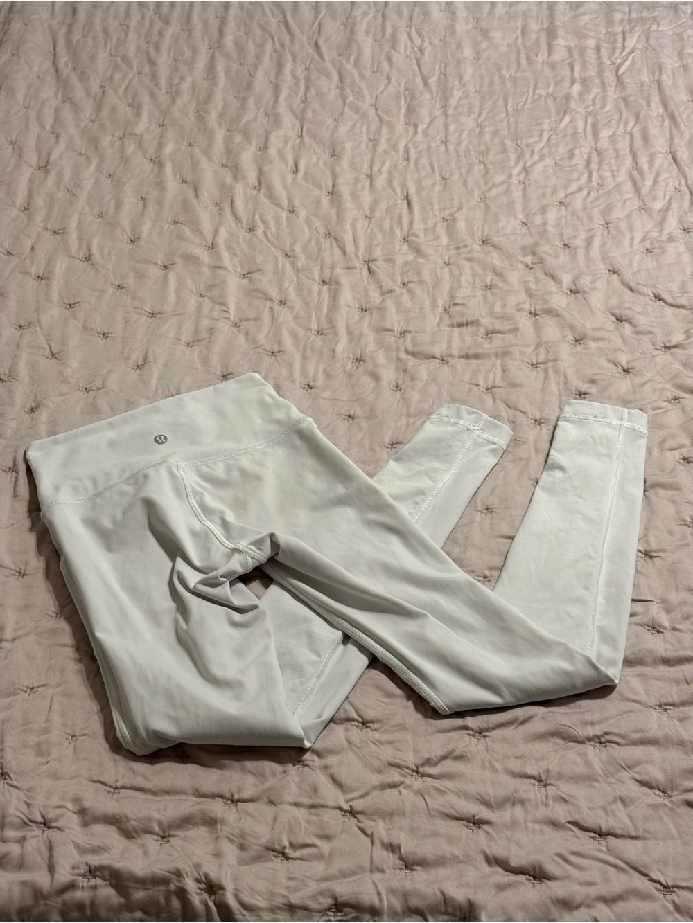 Lululemon White Forget The Sweat Tight size 2 25in - Picture 4 of 6